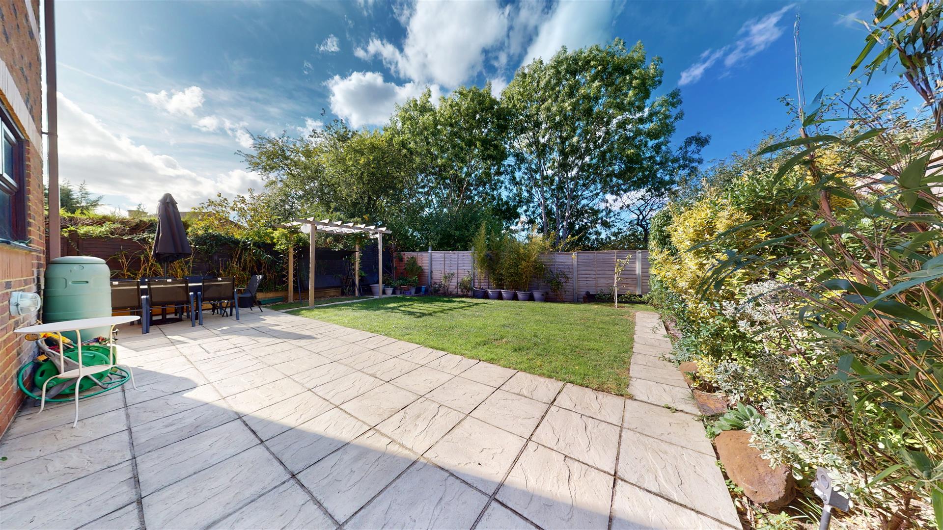 4 bed property in Tatling Grove, Milton Keynes